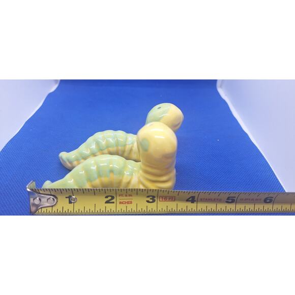 Caterpillar Salt & Pepper Shakers 1979- Mint- Ceramic- Home Decor - Picture 5 of 7